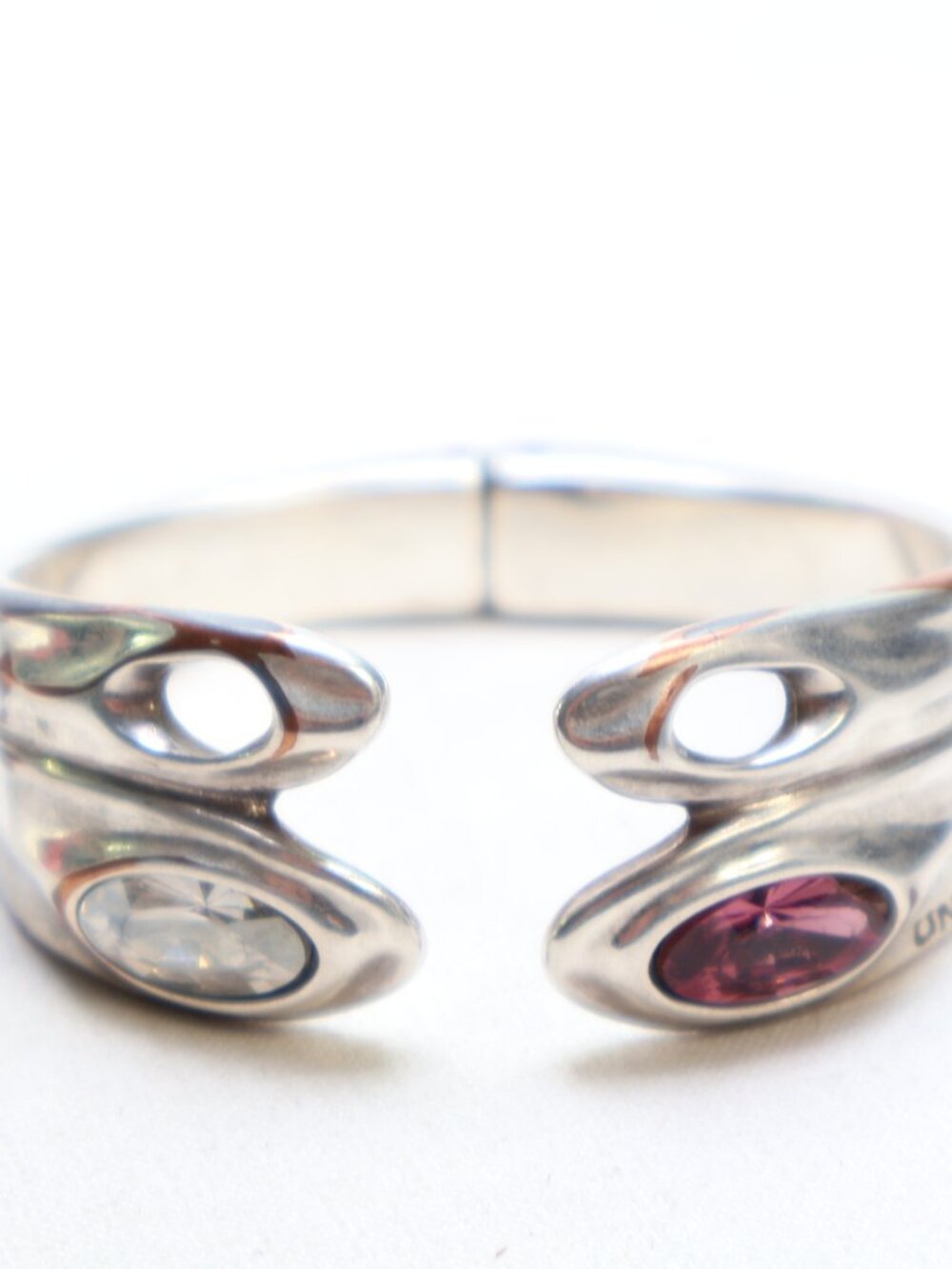 Uno de 50 Silver Tone Clear & Purple Crystal Hinged Bangle Bracelet FINISH WEAR!